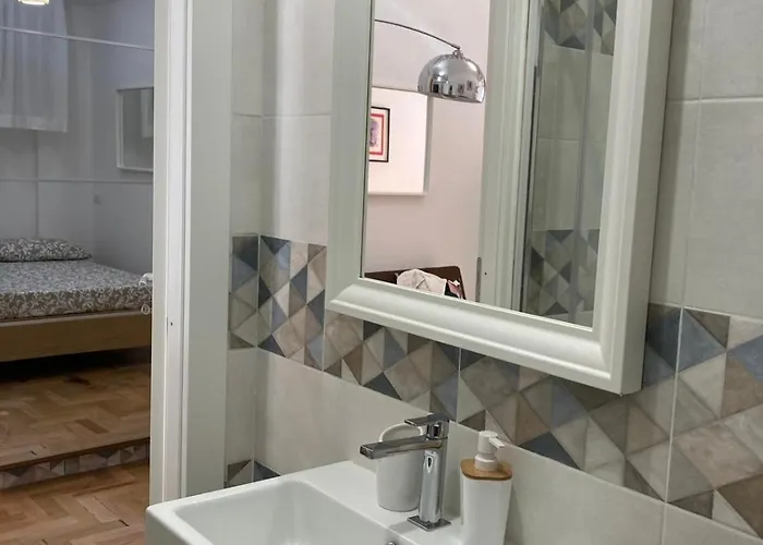 Aventino-piramide Quiet With Garden-view Terrace Apartman
