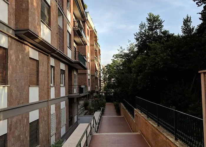 Aventino-piramide Quiet With Garden-view Terrace